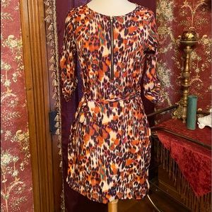 bar III Versatile multicolored dress with belt